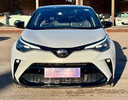 Toyota C-HR GR SPORT 5