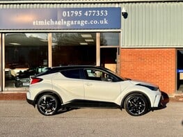 Toyota C-HR GR SPORT 10