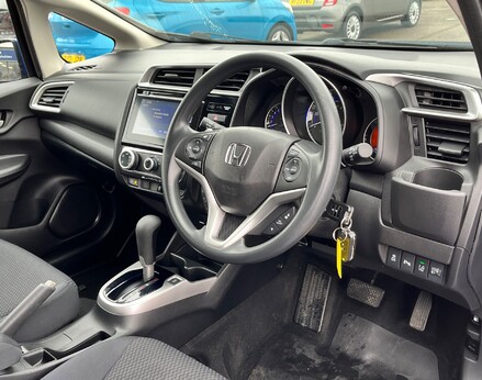 Honda Jazz I-VTEC SE 18