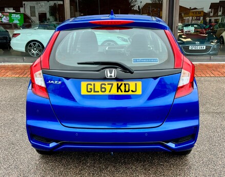 Honda Jazz I-VTEC SE 6