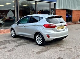 Ford Fiesta TITANIUM 9