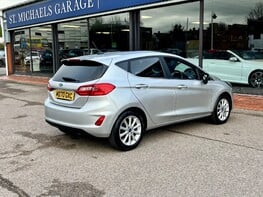 Ford Fiesta TITANIUM 8