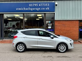 Ford Fiesta TITANIUM 10