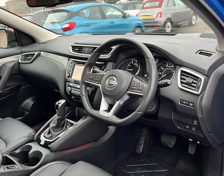 Nissan Qashqai DIG-T N-MOTION DCT 18