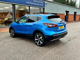 Nissan Qashqai DIG-T N-MOTION DCT 9