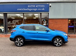 Nissan Qashqai DIG-T N-MOTION DCT 10