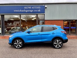 Nissan Qashqai DIG-T N-MOTION DCT 11