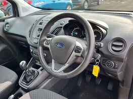 Ford Tourneo Courier ZETEC TDCI 22