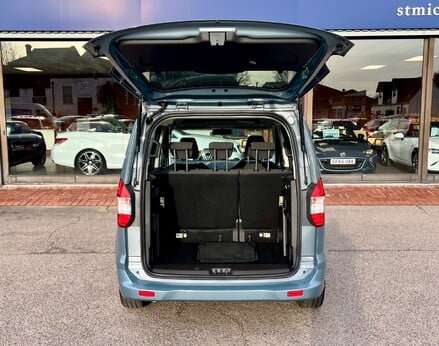 Ford Tourneo Courier ZETEC TDCI 49