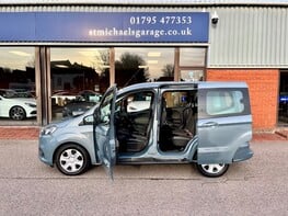 Ford Tourneo Courier ZETEC TDCI 14