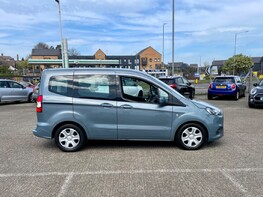 Ford Tourneo Courier ZETEC TDCI 10