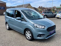 Ford Tourneo Courier ZETEC TDCI 4