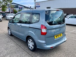 Ford Tourneo Courier ZETEC TDCI 9