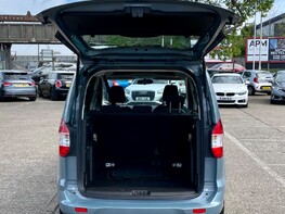 Ford Tourneo Courier ZETEC TDCI 48