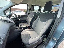 Ford Tourneo Courier ZETEC TDCI 44