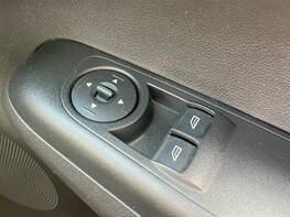 Ford Tourneo Courier ZETEC TDCI 41