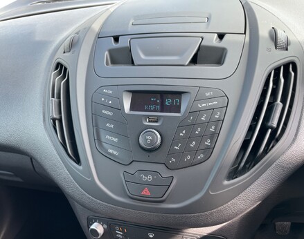 Ford Tourneo Courier ZETEC TDCI 24