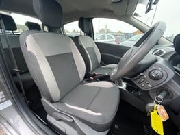 Renault Clio I-MUSIC 16V 40