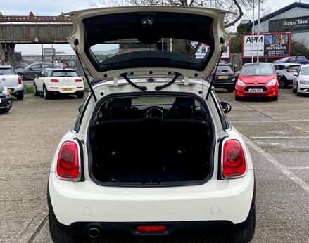 Mini Hatch COOPER SEVEN 55