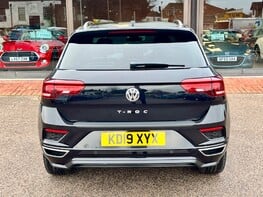 Volkswagen T-Roc R-LINE TSI EVO 6