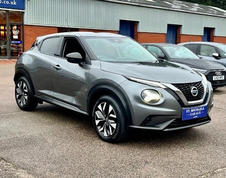 Nissan Juke DIG-T ACENTA DCT 4