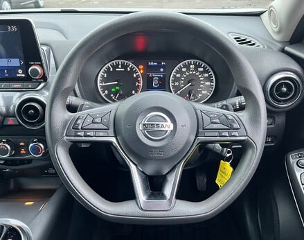 Nissan Juke DIG-T ACENTA DCT 20