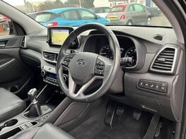 Hyundai TUCSON T-GDI PREMIUM 18