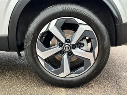 Nissan Qashqai DIG-T N-CONNECTA MHEV 15