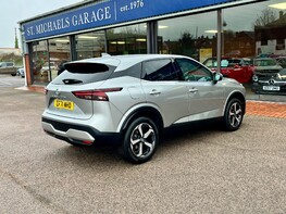 Nissan Qashqai DIG-T N-CONNECTA MHEV 8