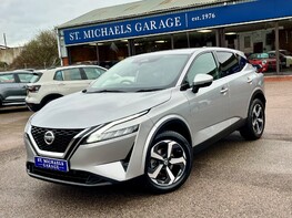 Nissan Qashqai DIG-T N-CONNECTA MHEV 1