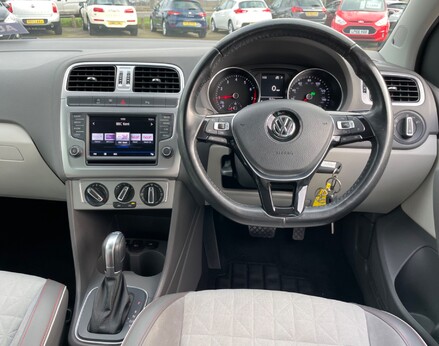 Volkswagen Polo BEATS TSI DSG 18