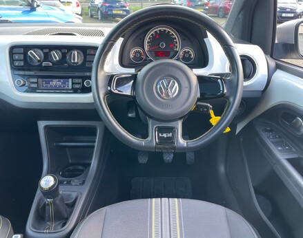 Volkswagen Up ROCK UP 18