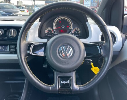 Volkswagen Up ROCK UP 19