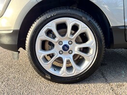 Ford Ecosport TITANIUM 13