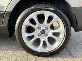 Ford Ecosport TITANIUM 15