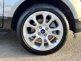 Ford Ecosport TITANIUM 14