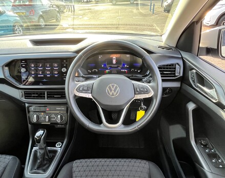 Volkswagen T-Cross SE TSI DSG 19