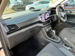 Volkswagen T-Cross SE TSI DSG 17