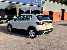 Volkswagen T-Cross SE TSI DSG 9