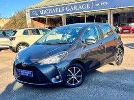 Toyota Yaris VVT-I ICON TECH 1