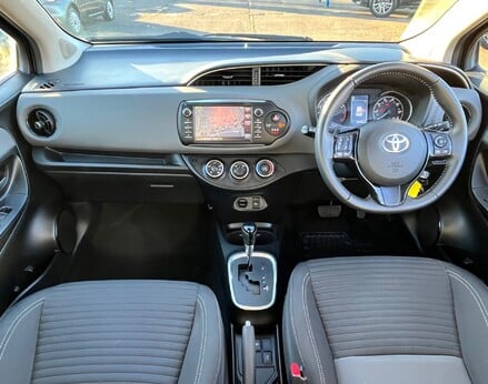 Toyota Yaris VVT-I ICON TECH 2