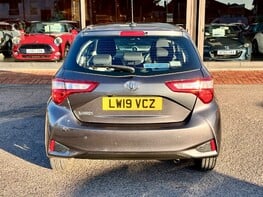 Toyota Yaris VVT-I ICON TECH 6