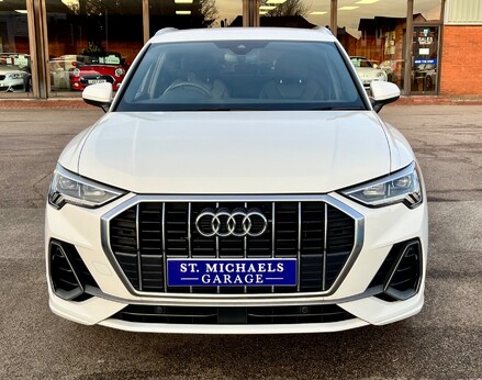 Audi Q3 TFSI S LINE 5