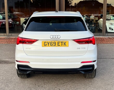 Audi Q3 TFSI S LINE 6