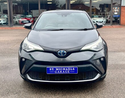 Toyota C-HR EXCEL 5