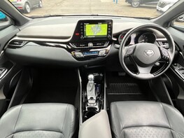 Toyota C-HR EXCEL 2