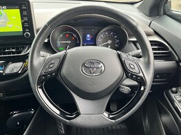 Toyota C-HR EXCEL 20