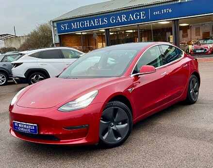 Tesla Model 3 LONG RANGE AWD 1