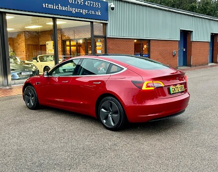 Tesla Model 3 LONG RANGE AWD 9