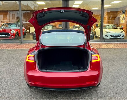 Tesla Model 3 LONG RANGE AWD 52